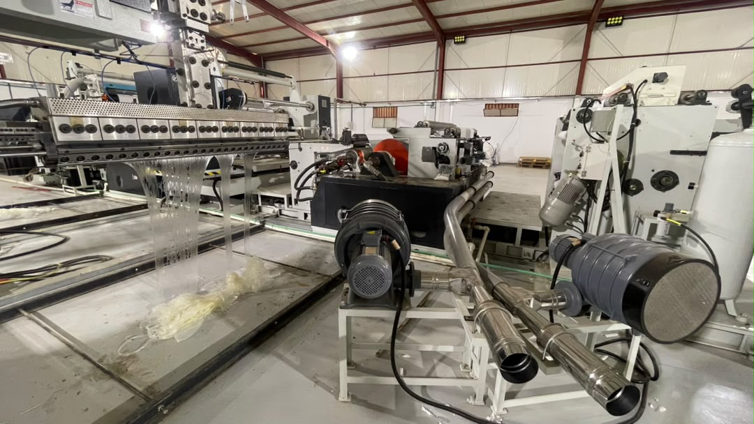 Filière plate d'extrusion : voile de PE fondu